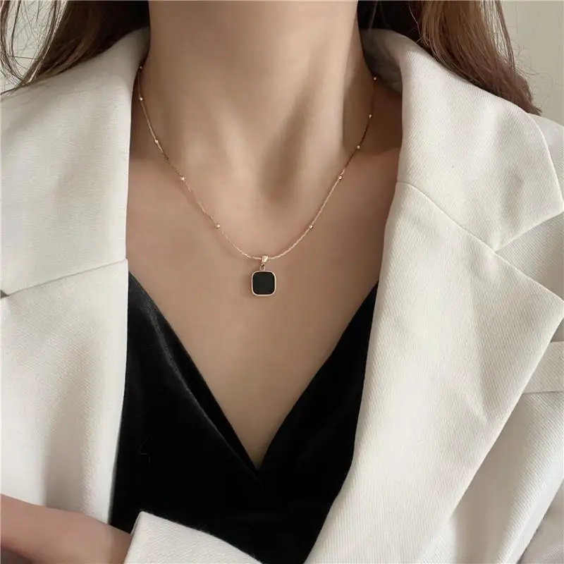 Black Geometric Square Necklace for Women Light Luxury - Image 2