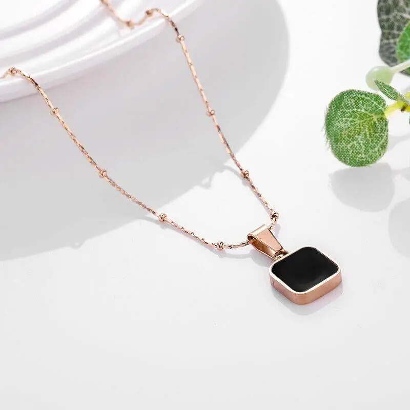 Black Geometric Square Necklace for Women Light Luxury - Image 3