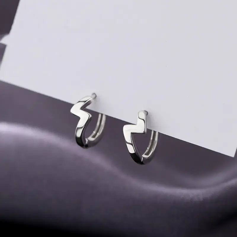 Cold Wind Z-Word Earrings for Women Summer 2022 - Image 4