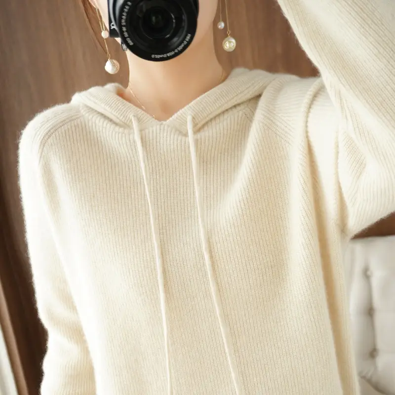 Women's Red Knit Hoodie Loose Fit Winter Wear - Image 4