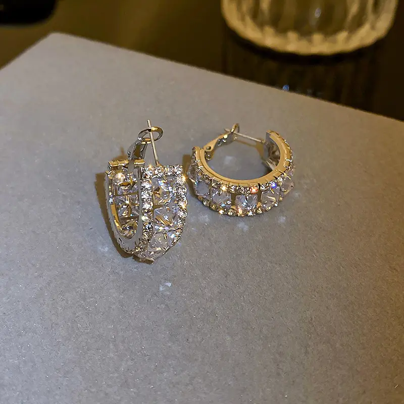 Silver C-Neadled Diamond Zircon Earrings Light Luxury — feature 5