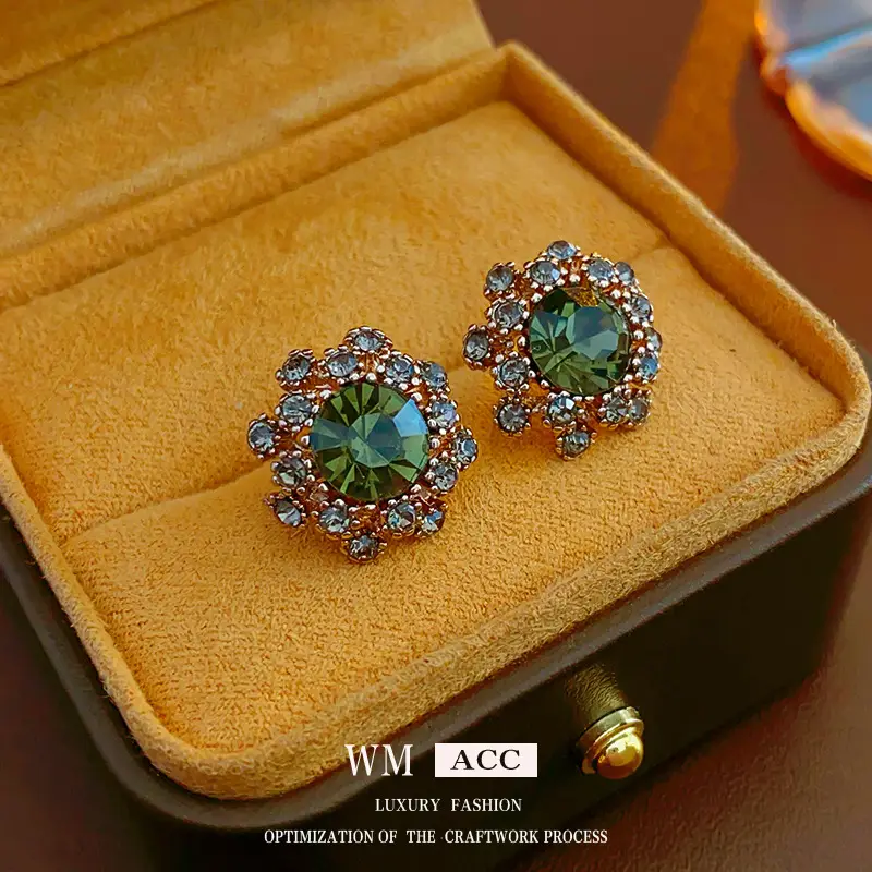 Silver C-Neadled Diamond Zircon Earrings Light Luxury - Image 12