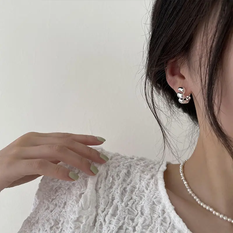 S925 Sterling Silver Twist Ear Buckle Spring Shape Earrings - Image 4
