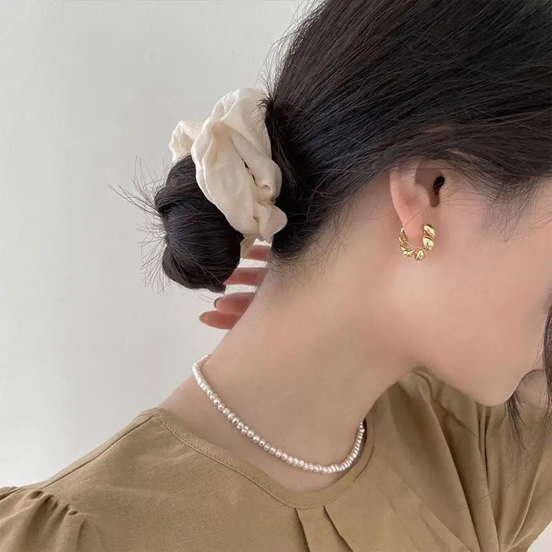S925 Sterling Silver Twist Ear Buckle Spring Shape Earrings - Image 5