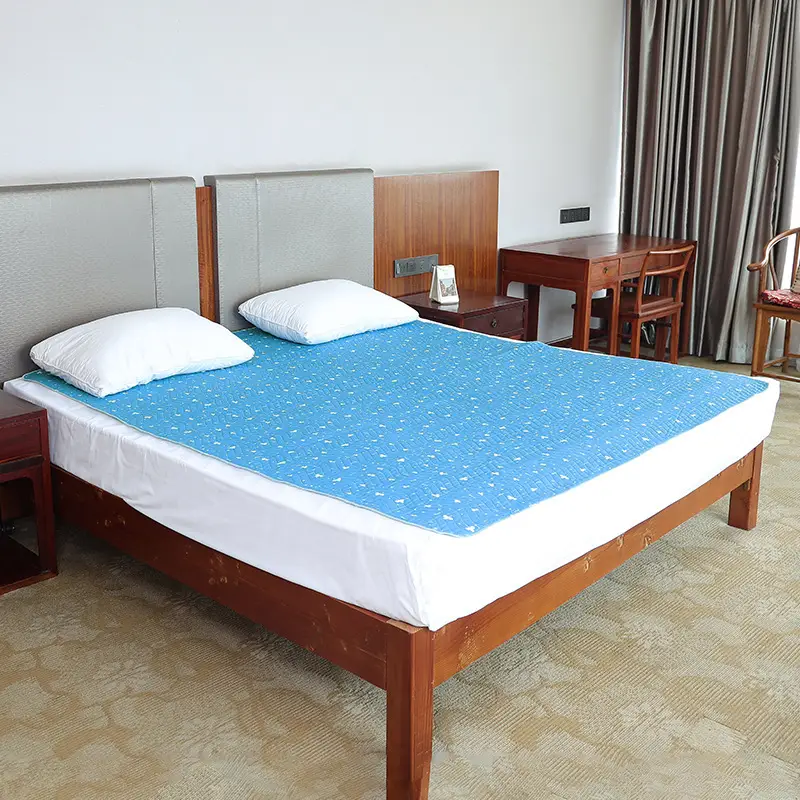 Waterproof Plaid Diaper Mattress Pad for Elderly - Image 11