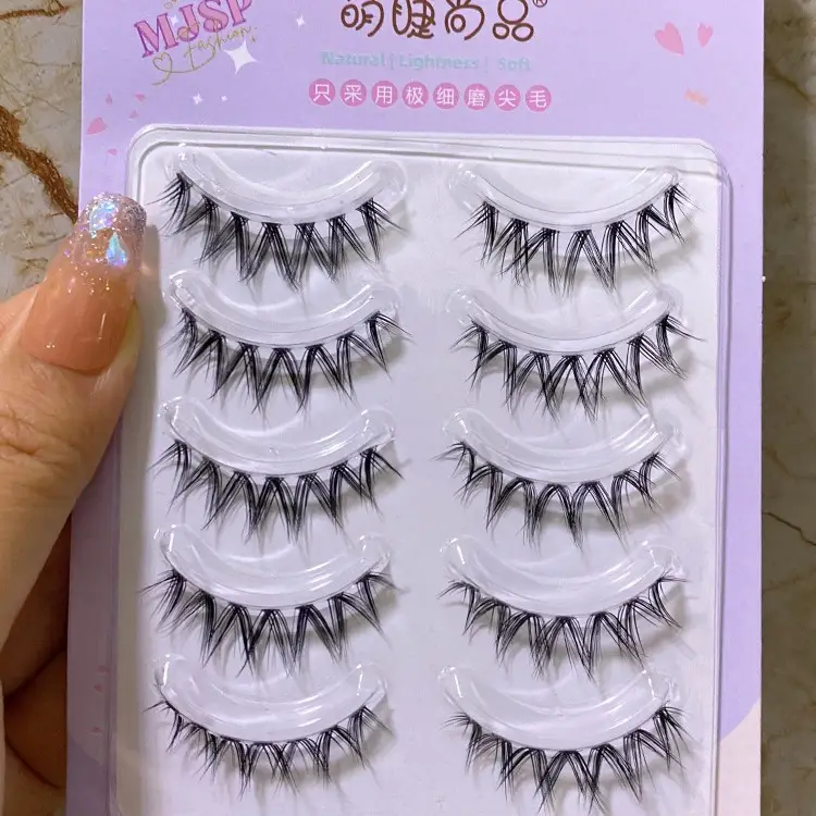 Premium Airy False Eyelashes for Natural Look