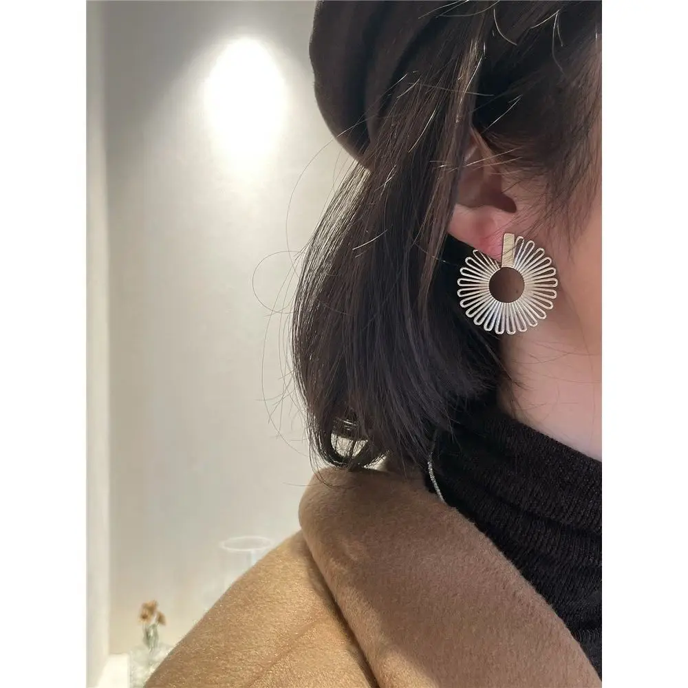 Daisy Hollow Flower Earrings Gold Plated 2022