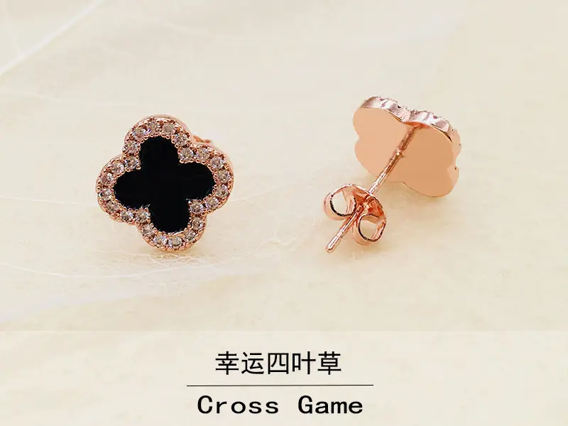 S925 Silver Black Clover Earrings with Zircon — feature 2