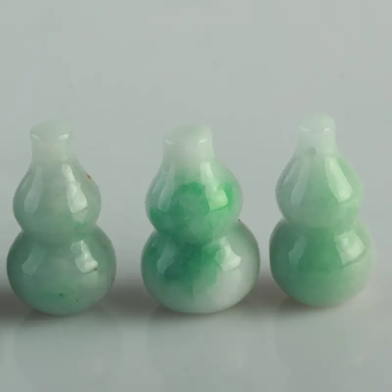Green Jade Gourd Pendant Light with Purple Gourd Yu Pei Necklace - Image 4