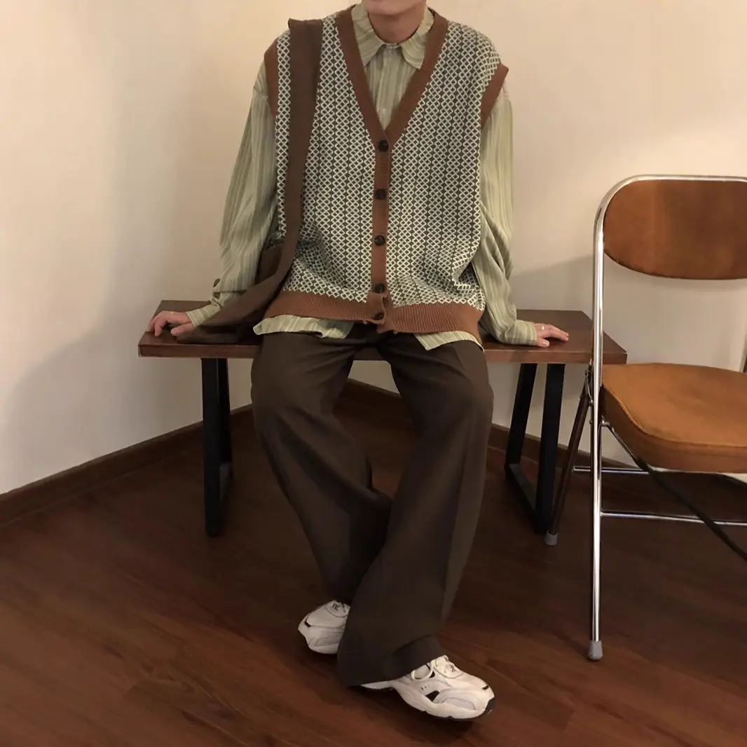 Men's Japanese Style Knitted Vest Brown American Style