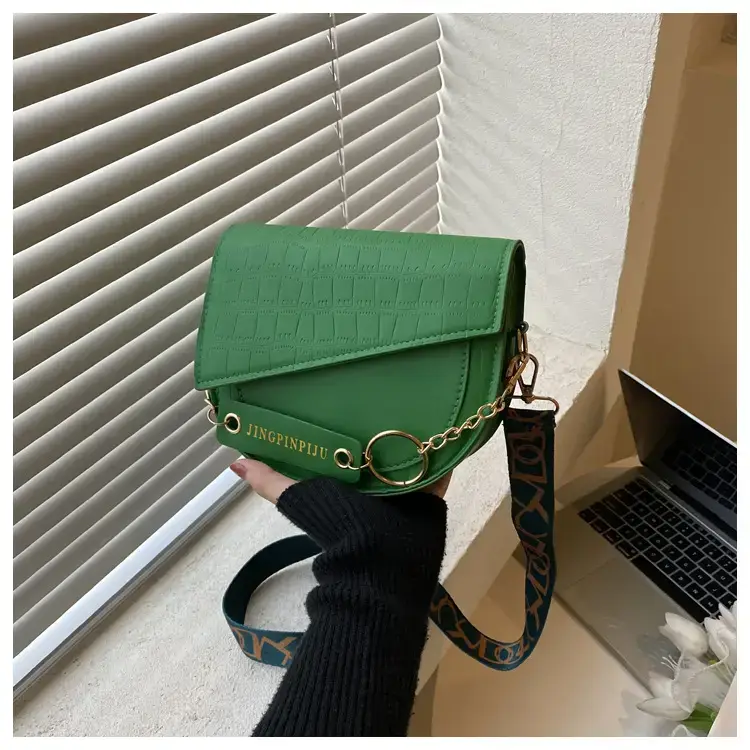 Women's Saddle Crossbody Bag Brown 2022 New - Image 2