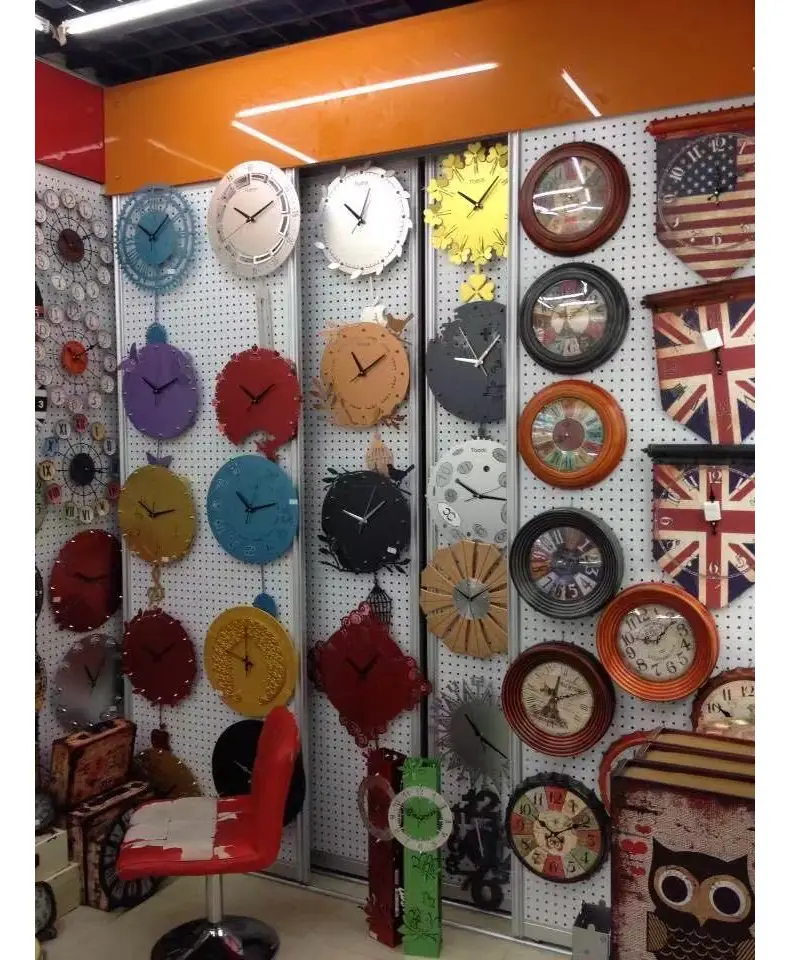 14" Backyard Self-Cleaning Wall Clock Modern Frame — feature 39
