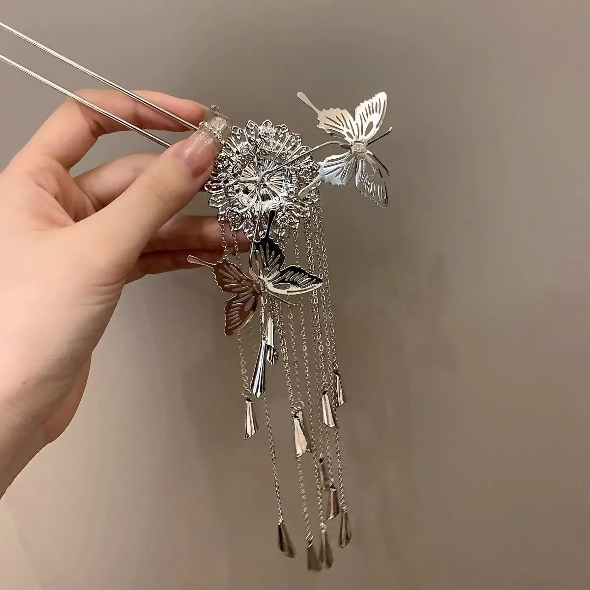 New Chinese Butterfly Hairpin Women's Metal Fork - Image 4