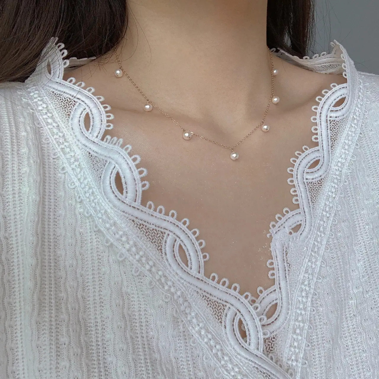 Elegant Pearl Necklace with 925 Silver Plating — feature 7