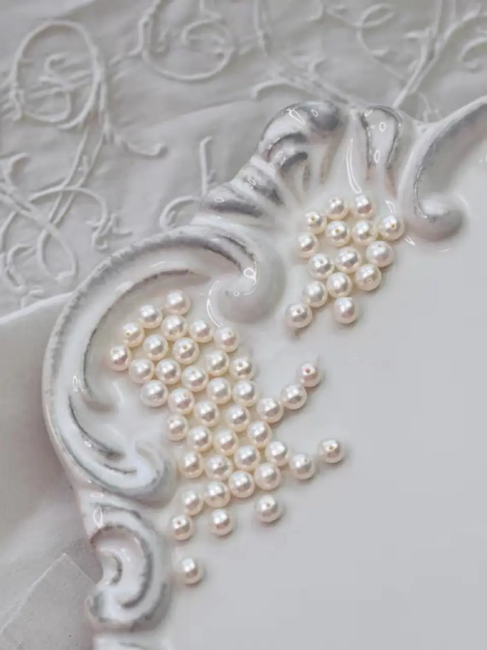 Elegant Pearl Necklace with 925 Silver Plating — feature 8