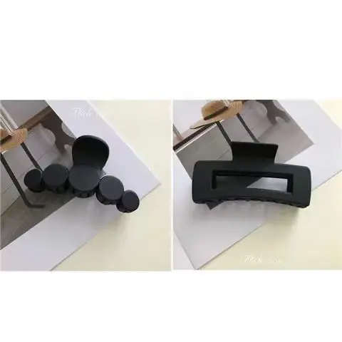 Matte Black Hairpin Clip for Girls with Retro Design - Image 4