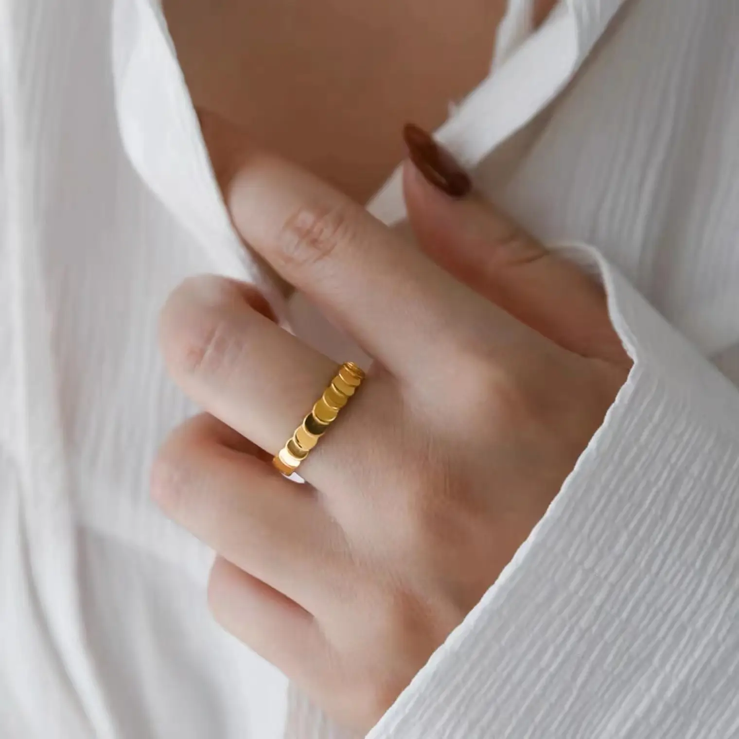 Minimalist Titanium Fish Scale Ring for Women - Image 2