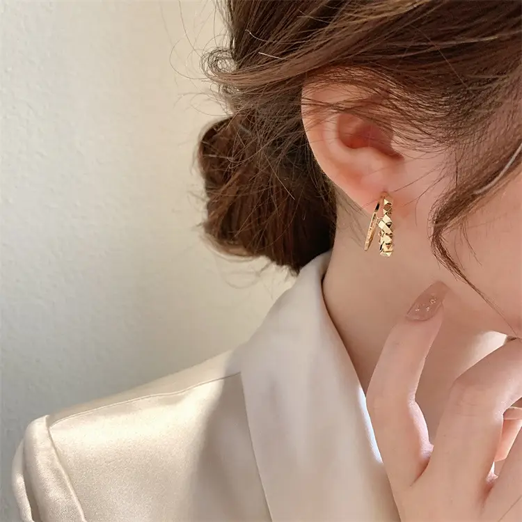 Korea Metal Broken Silver Earrings 2022 — feature 16