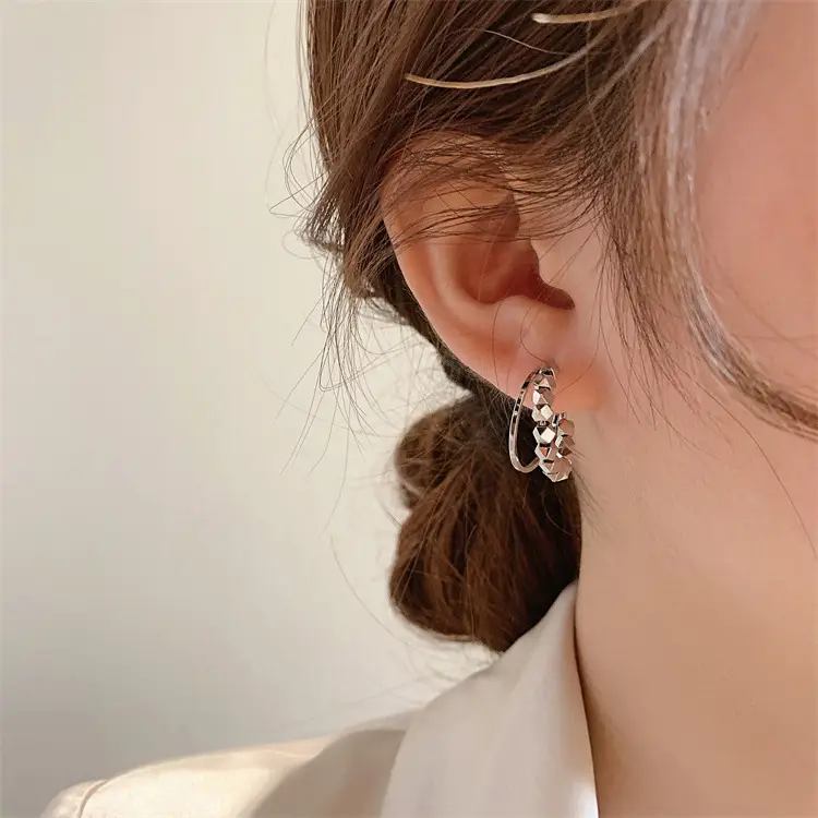 Korea Metal Broken Silver Earrings 2022 — feature 5