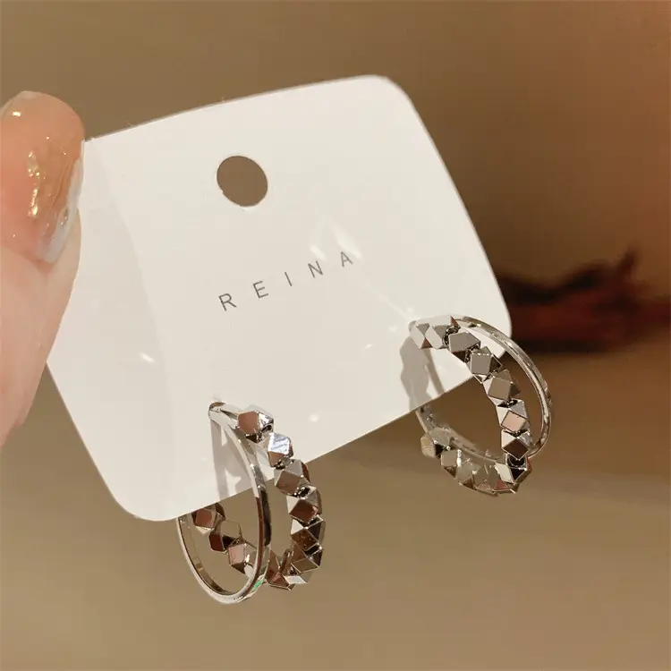 Korea Metal Broken Silver Earrings 2022 — feature 6