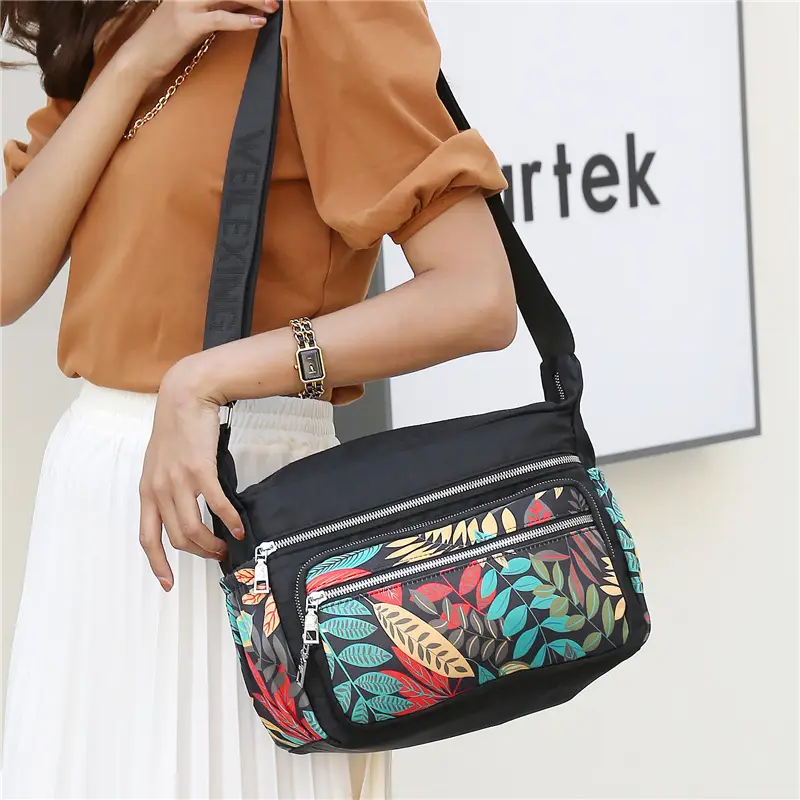 Women's Printed Crossbody Bag Large Capacity Fashion New Style - Image 31