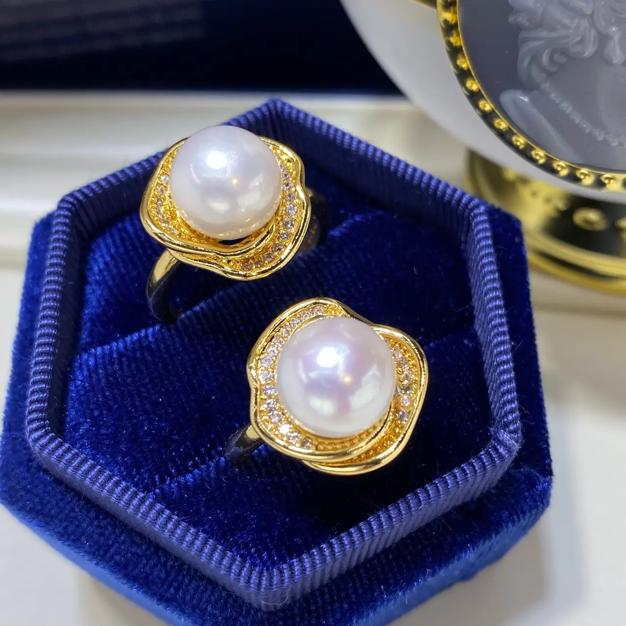 18K Gold Pearl Rings Pink Purple Large 10mm - Image 3