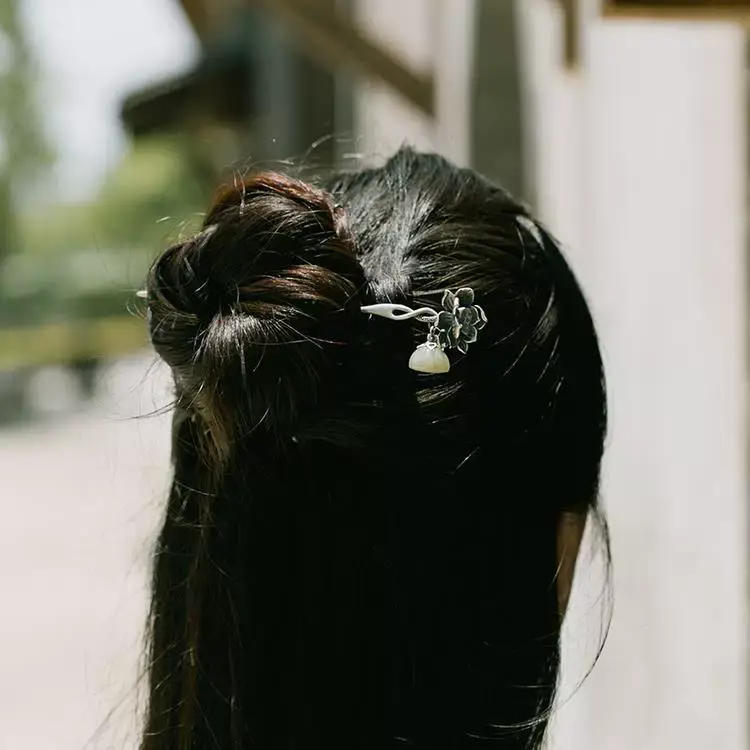 Chinese S925 Silver Lotus Hairpin Hanfu Accessory — feature 1