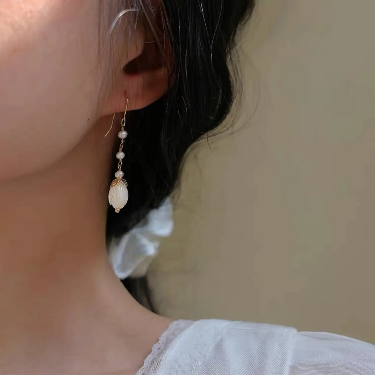 Tulip Pearl Earrings 14K Gold White Butterfly Shell - Image 2