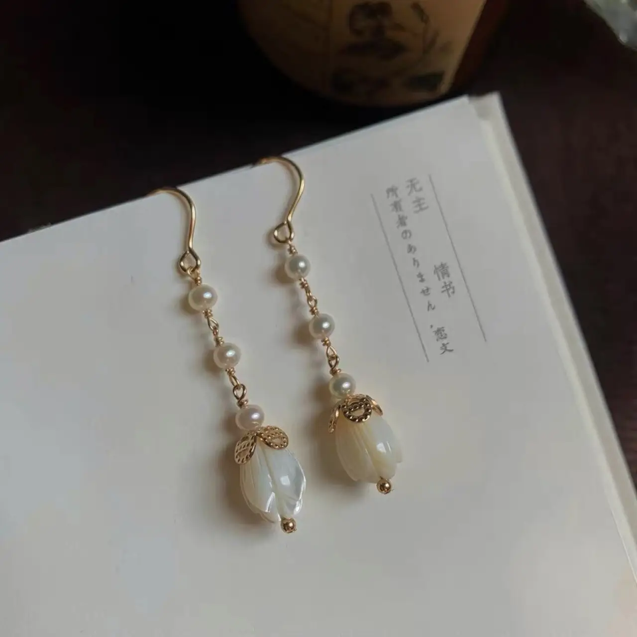 Tulip Pearl Earrings 14K Gold White Butterfly Shell - Image 4