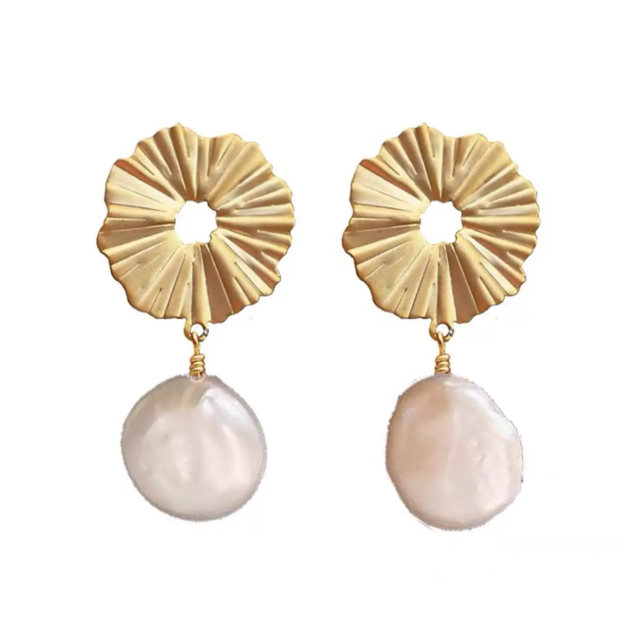 Women Retro Light Luxury Pearl Earrings Gold Frame - Image 5