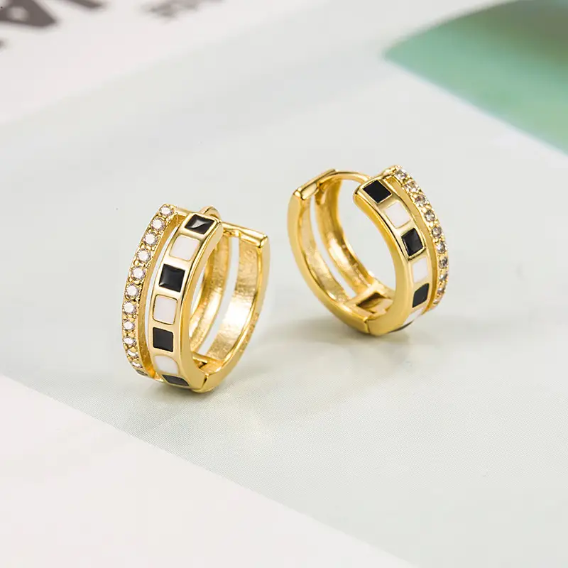 Gold Flash Diamond Checkerboard Earrings 2022 - Image 2
