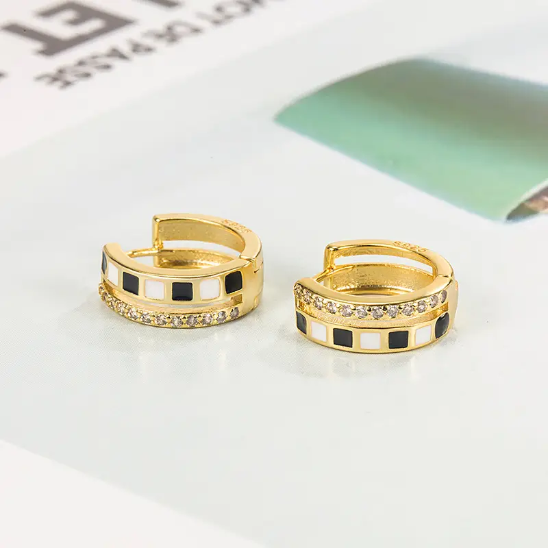 Gold Flash Diamond Checkerboard Earrings 2022 - Image 3