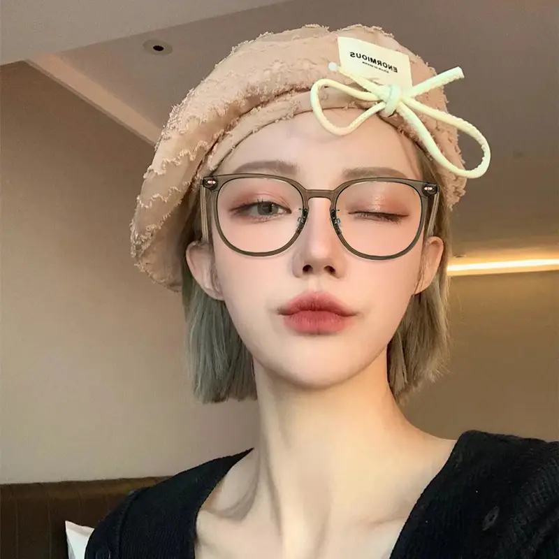 Ultra Light Cold Tea Eyeglasses Women Korean Style — feature 3