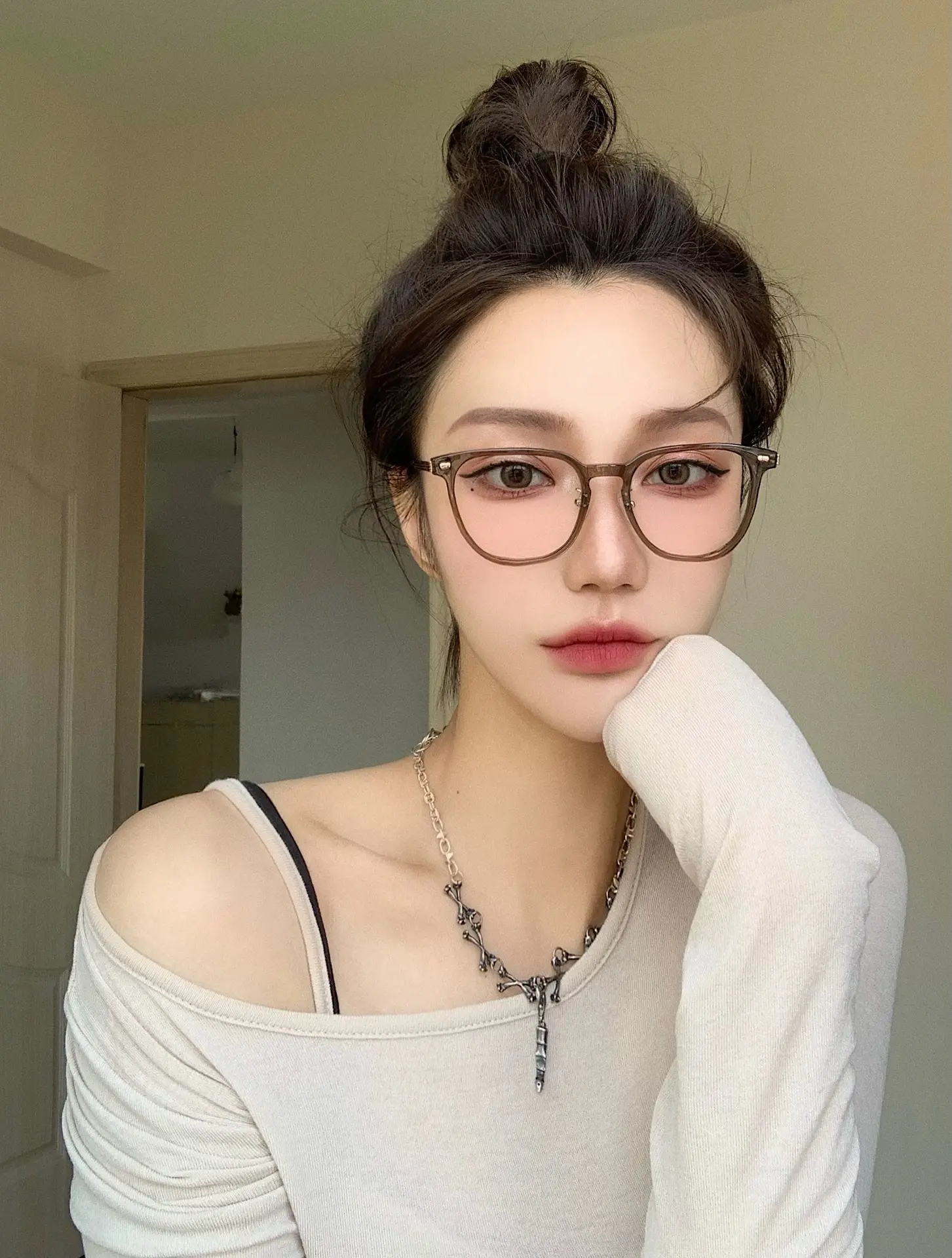 Ultra Light Cold Tea Eyeglasses Women Korean Style — feature 5