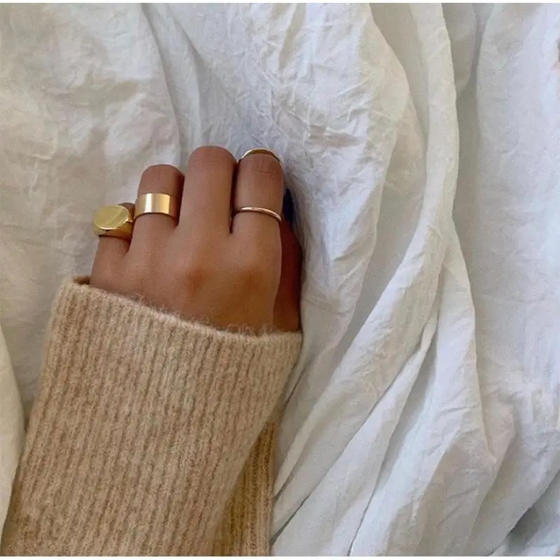 Titanium Steel Gold Ring with White Stone - Image 4