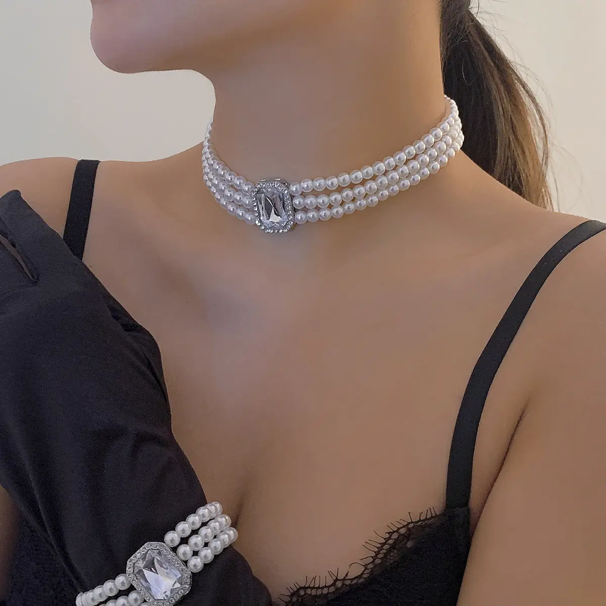Multi-layer Pearl Choker for Women European American