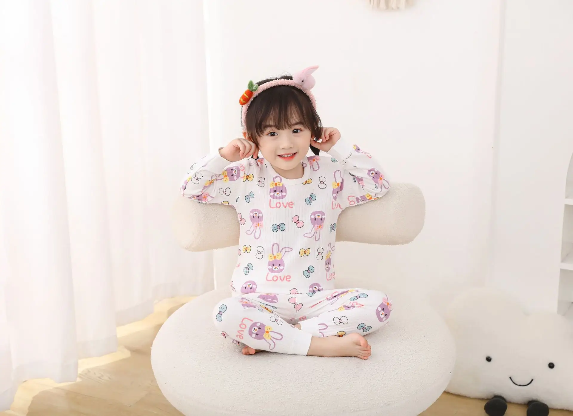 Children Cotton Pajamas Set with Rabbit Print — feature 2