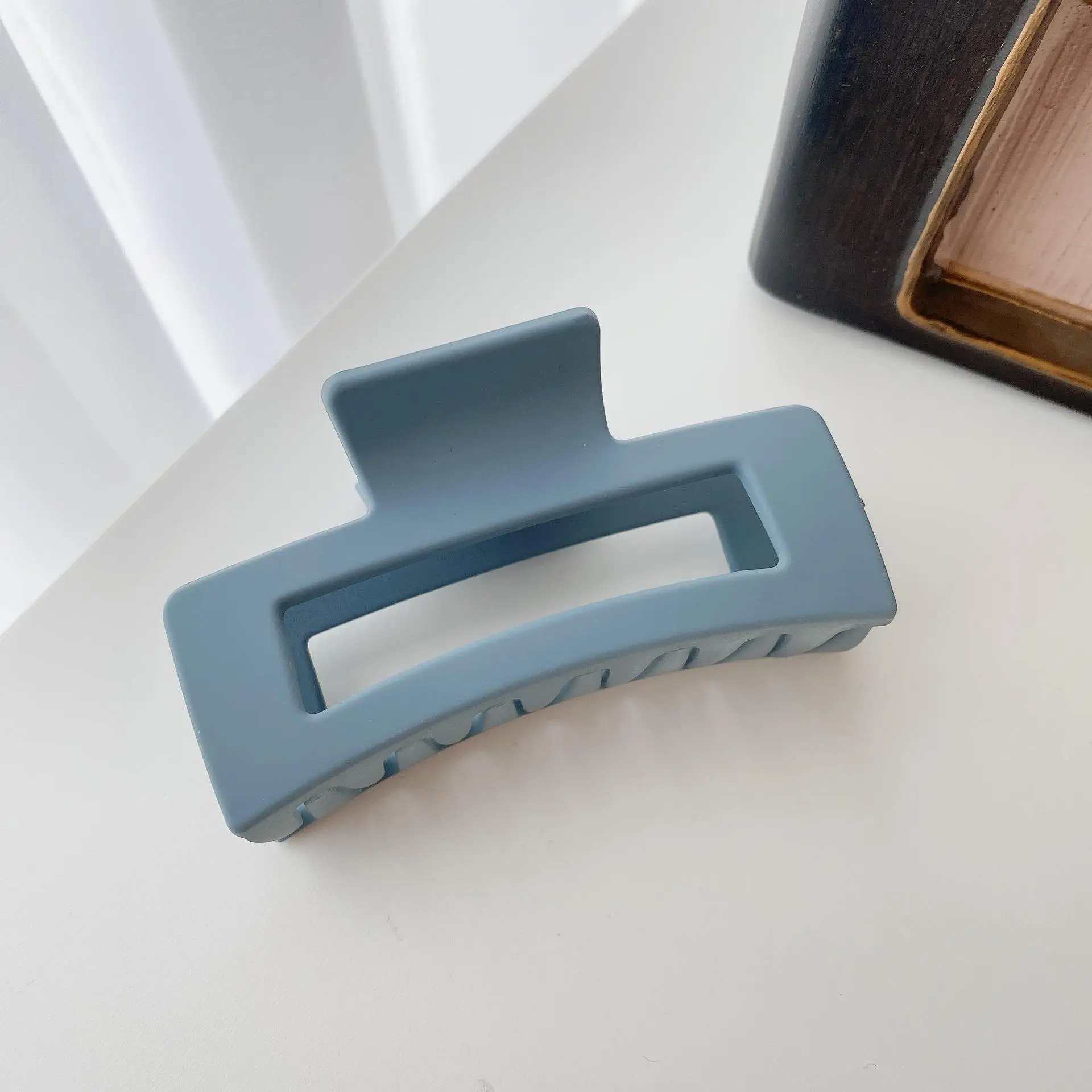 Acrylic Frosted Hair Clip Cross-Border Ponytail - Image 3