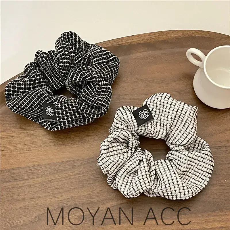 Black and White Lattice Hair Ring for Women - Image 6