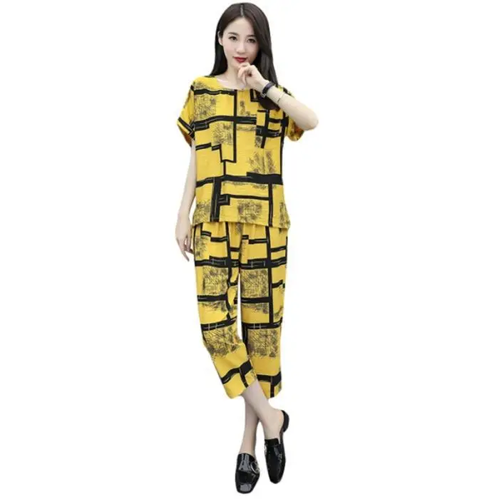 Women's Chubby Fit Loose Capri Suit Brown Geometric Print