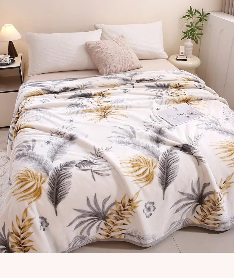 Blue Flannel Blanket Set for Bed & Gift Box — feature 5