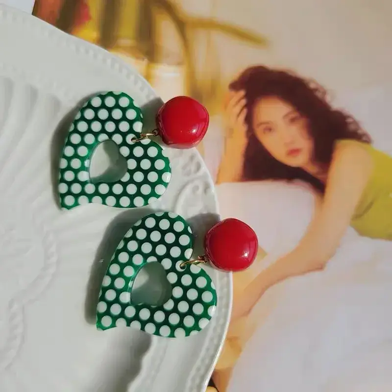 Retro Heart Earrings Red Green Contrast - Image 2