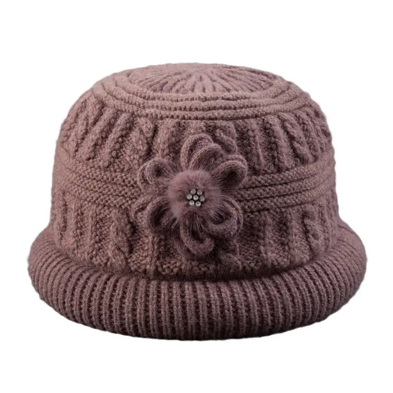 Fleece Lined Women's Winter Hat & Scarf Set - Image 15