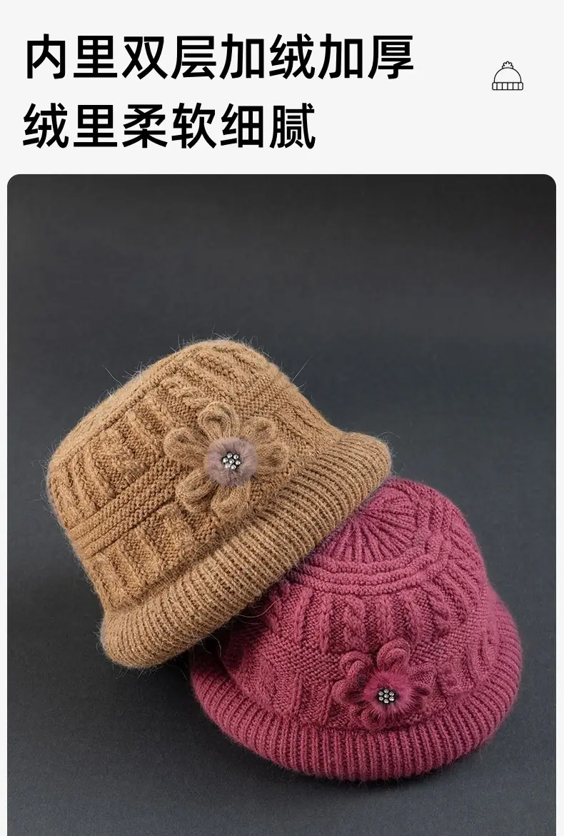 Fleece Lined Women's Winter Hat & Scarf Set — feature 6