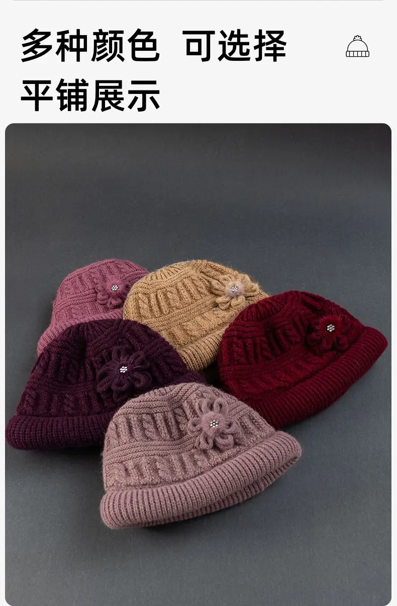 Fleece Lined Women's Winter Hat & Scarf Set — feature 7