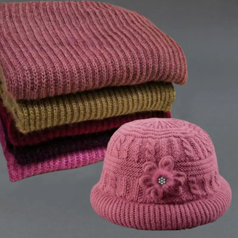 Fleece Lined Women's Winter Hat & Scarf Set - Image 8
