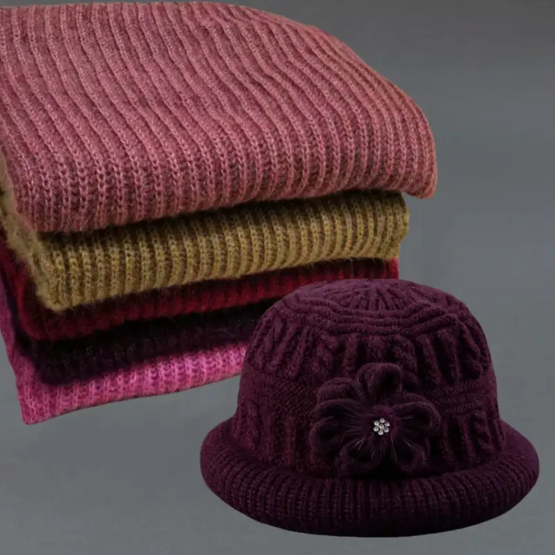 Fleece Lined Women's Winter Hat & Scarf Set - Image 9
