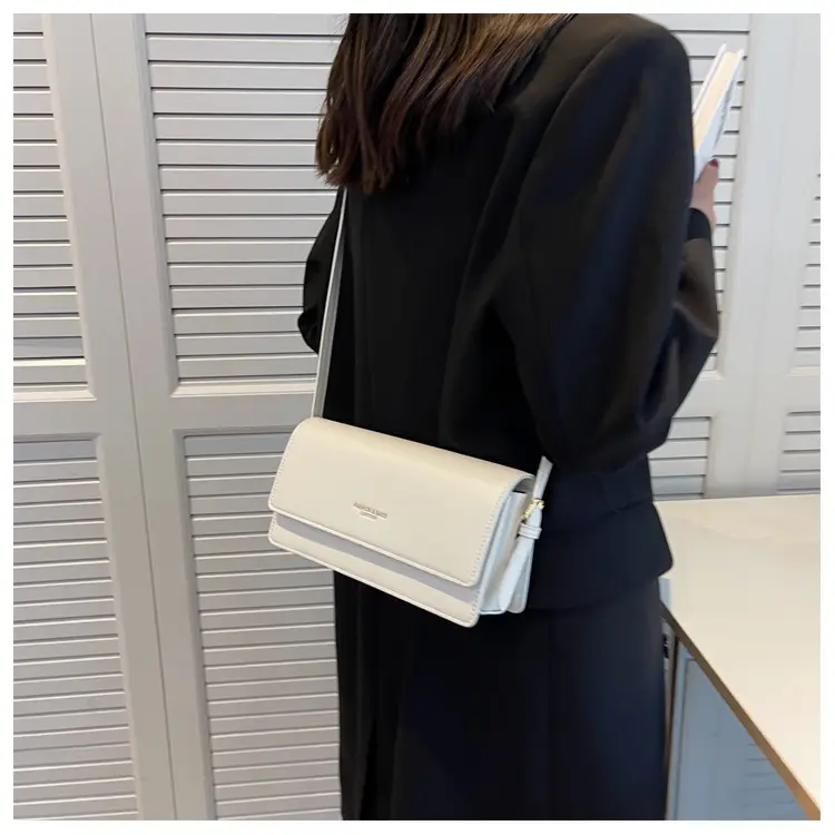 Women's Bag Ins Niche Style 2026 New Model High-End Autumn Hot-Selling Shoulder Crossbody Bag Versatile Texture Small Square Bag — feature 28