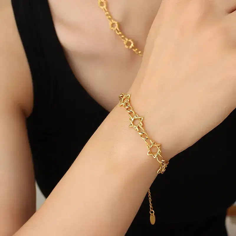 Gold Chain Necklace Set with Heart & Knot Design