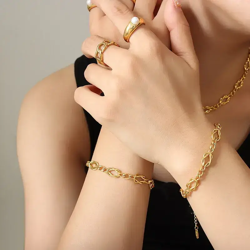Gold Chain Necklace Set with Heart & Knot Design